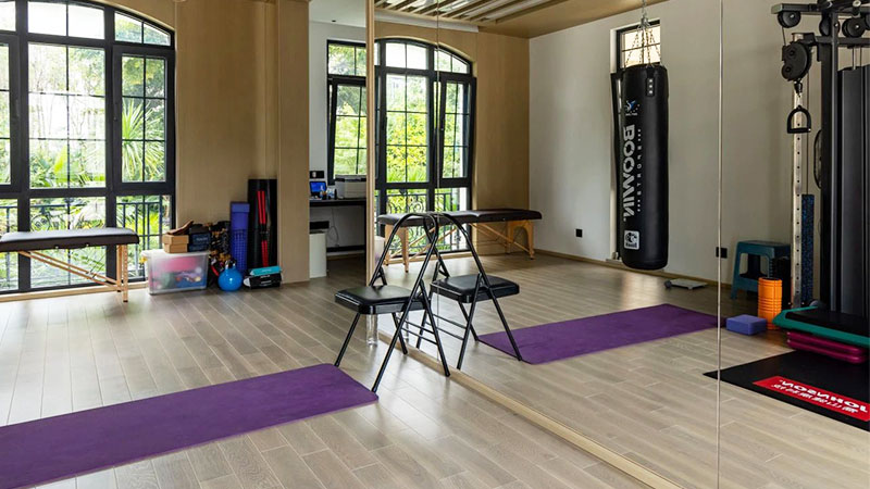 健身黨狂喜！當天格地板鋪進家庭健身房，擼鐵的快樂加倍！